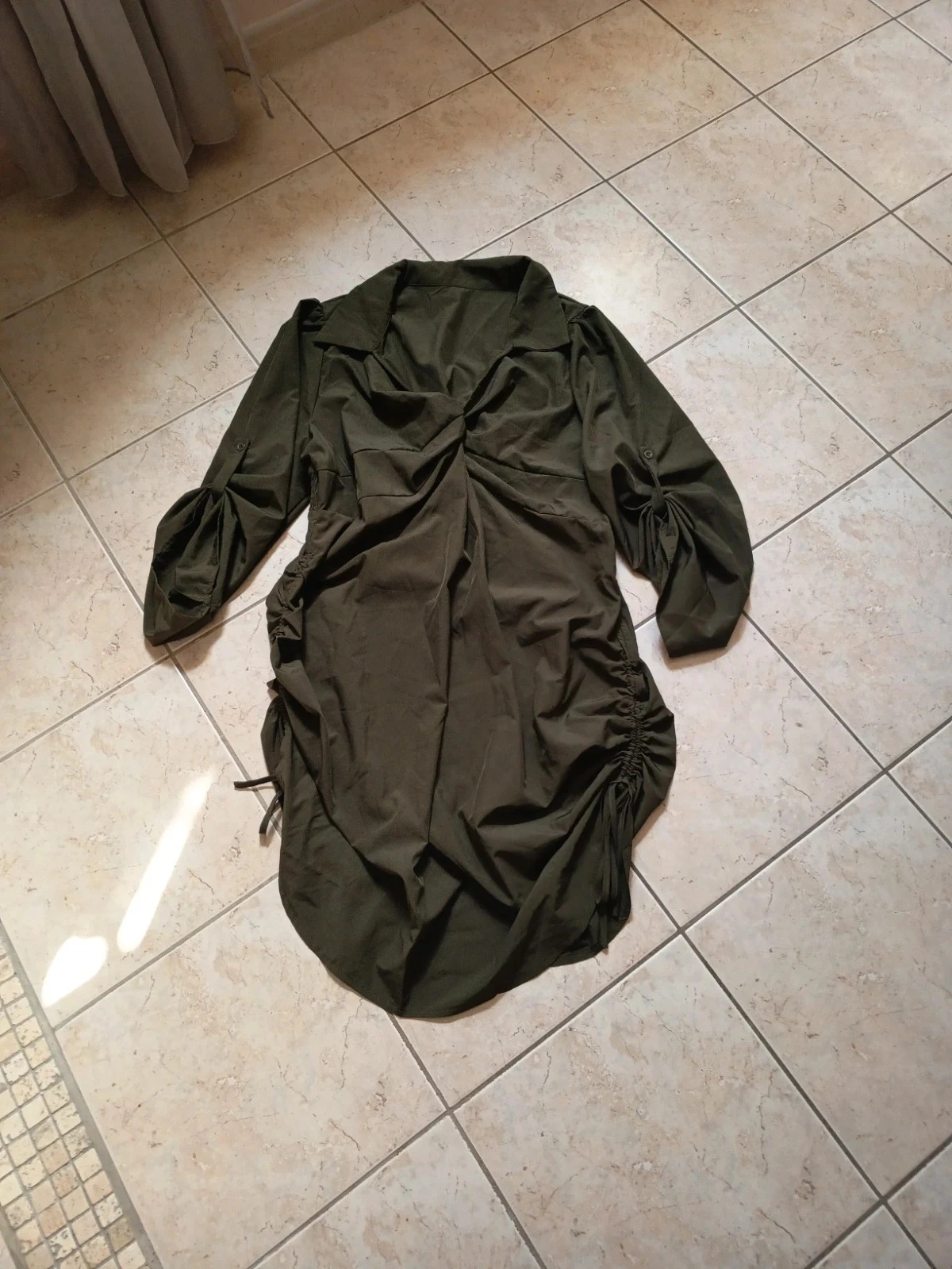 Robe kaki
